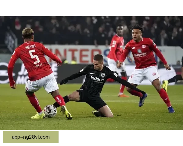 官宣勒沃库森租借门兴将奥姆林